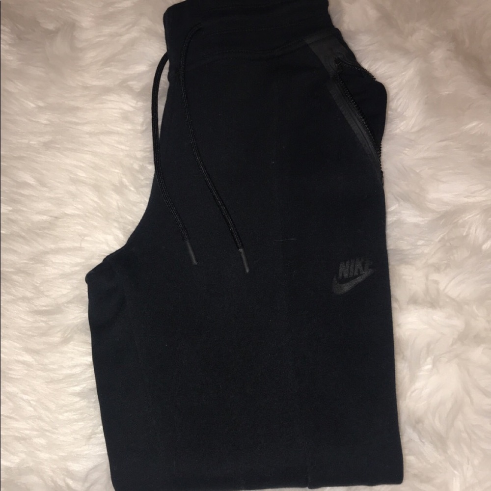 Women’s Nike Tech Fleece Pants